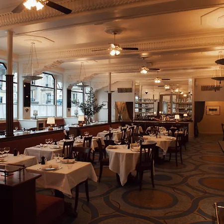 Hotel Rochechouart Paris