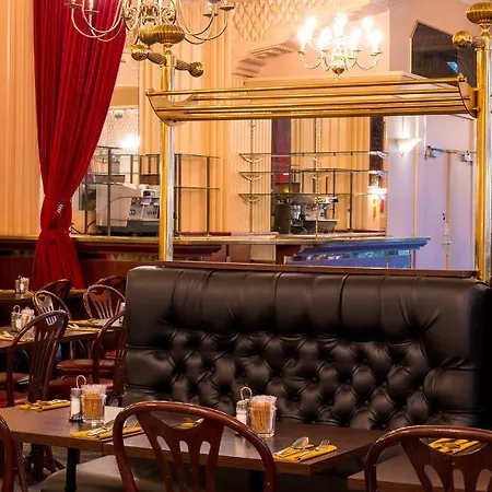Rochechouart Hotel 4*
