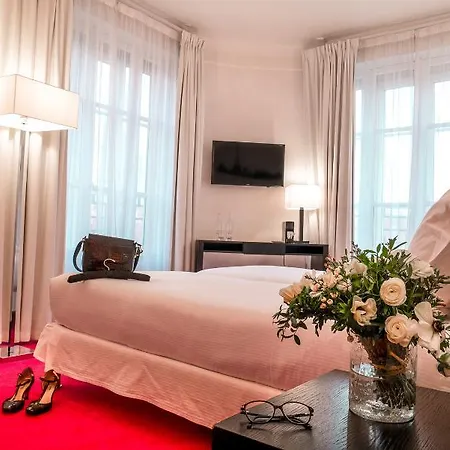 Rochechouart Hotel Paris