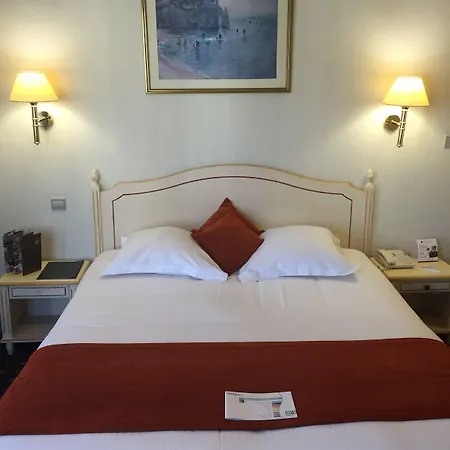 Hotel Rochechouart - Orso